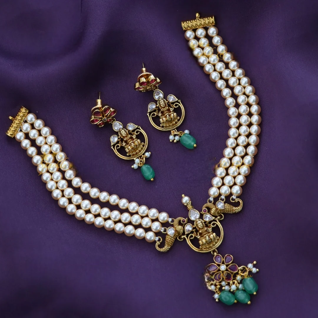 Exquisite Pearl and Gold Temple Choker Necklace Set